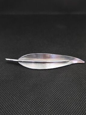 Vintage Silver Toned Leaf Feather Brooch Pin